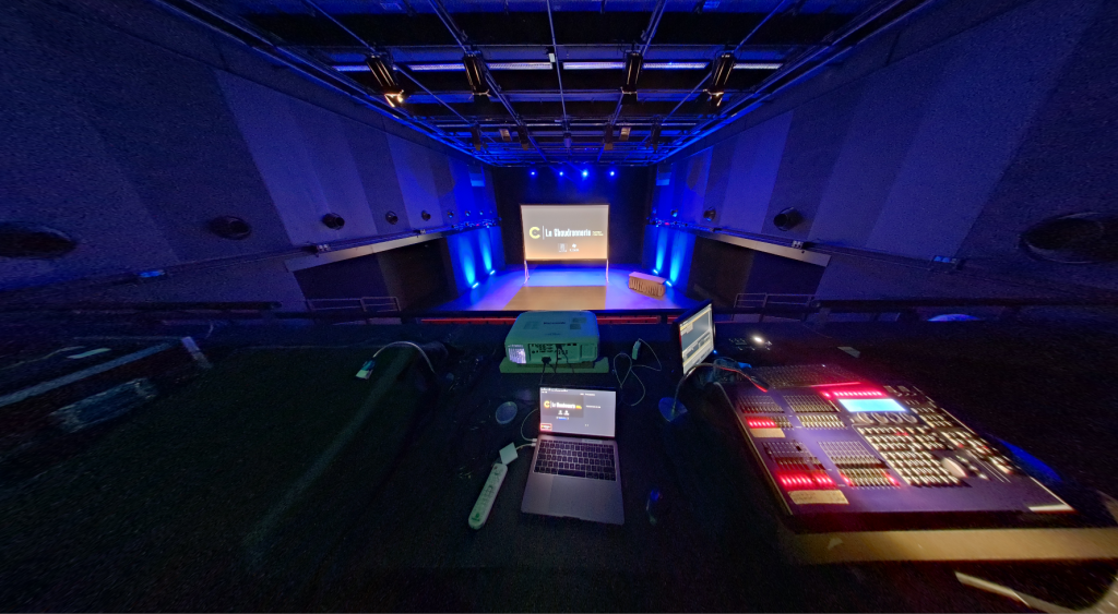 Salle de spectacles, galerie, photo 1