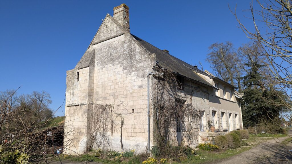 Pignon en pierre de taille d’une maison ancienne