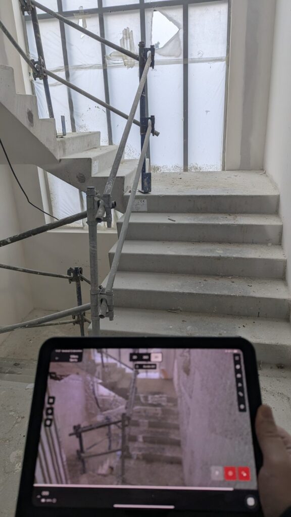 Nuage de points d’un escalier sur tablette, Serris
